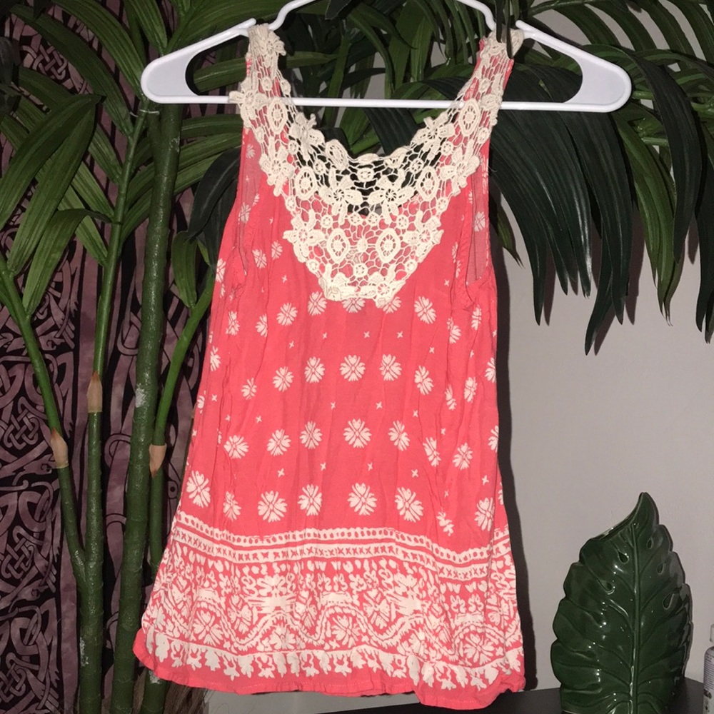 Pink tank w/ lace